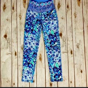 Lilly Pulitzer Weekender High Rise Leggings M. Like new, only warn 4 times